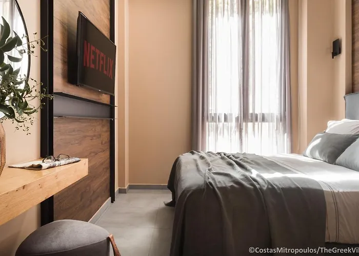 11 Enteka Acropolis Suites