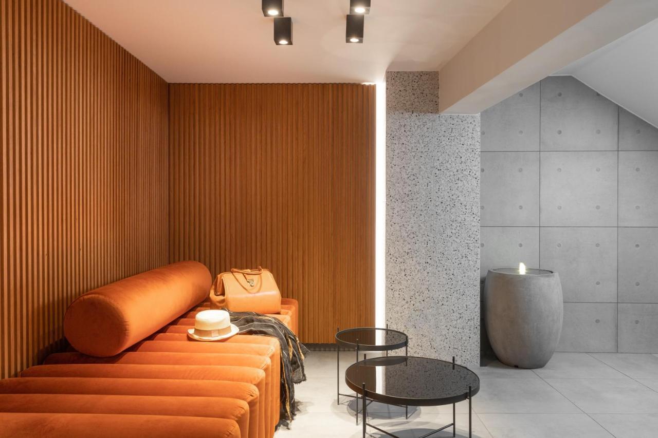 11 Enteka Acropolis Hotel 4*